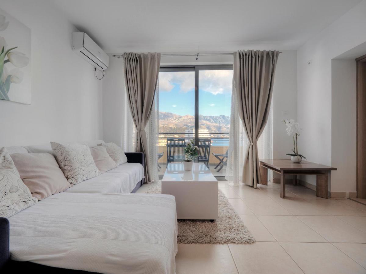 Sea View Two Bedroom Family Apartment With Pool - Sunset Ivanovici Бечичи Экстерьер фото